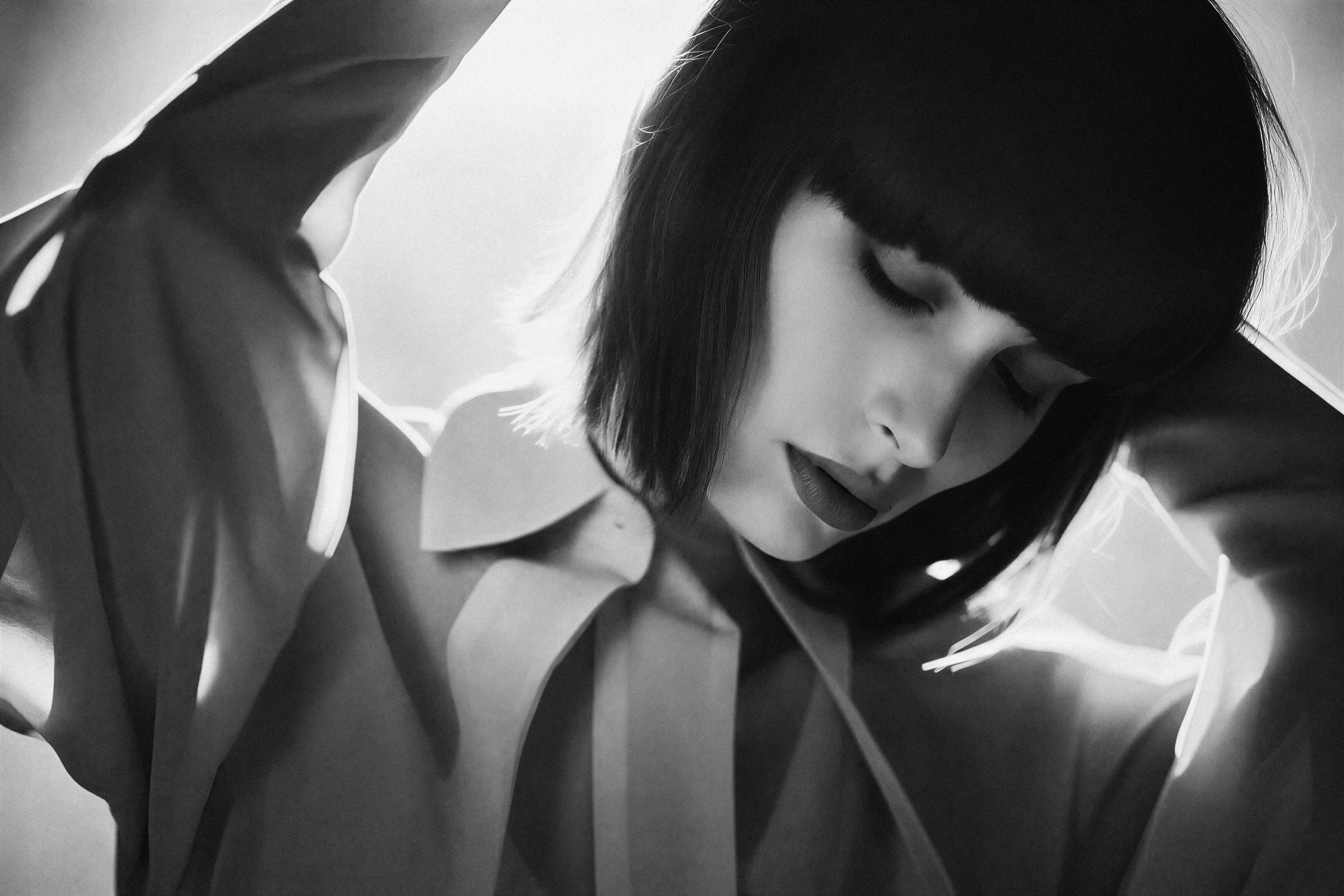 NOIR ELEGANCE, frame R06