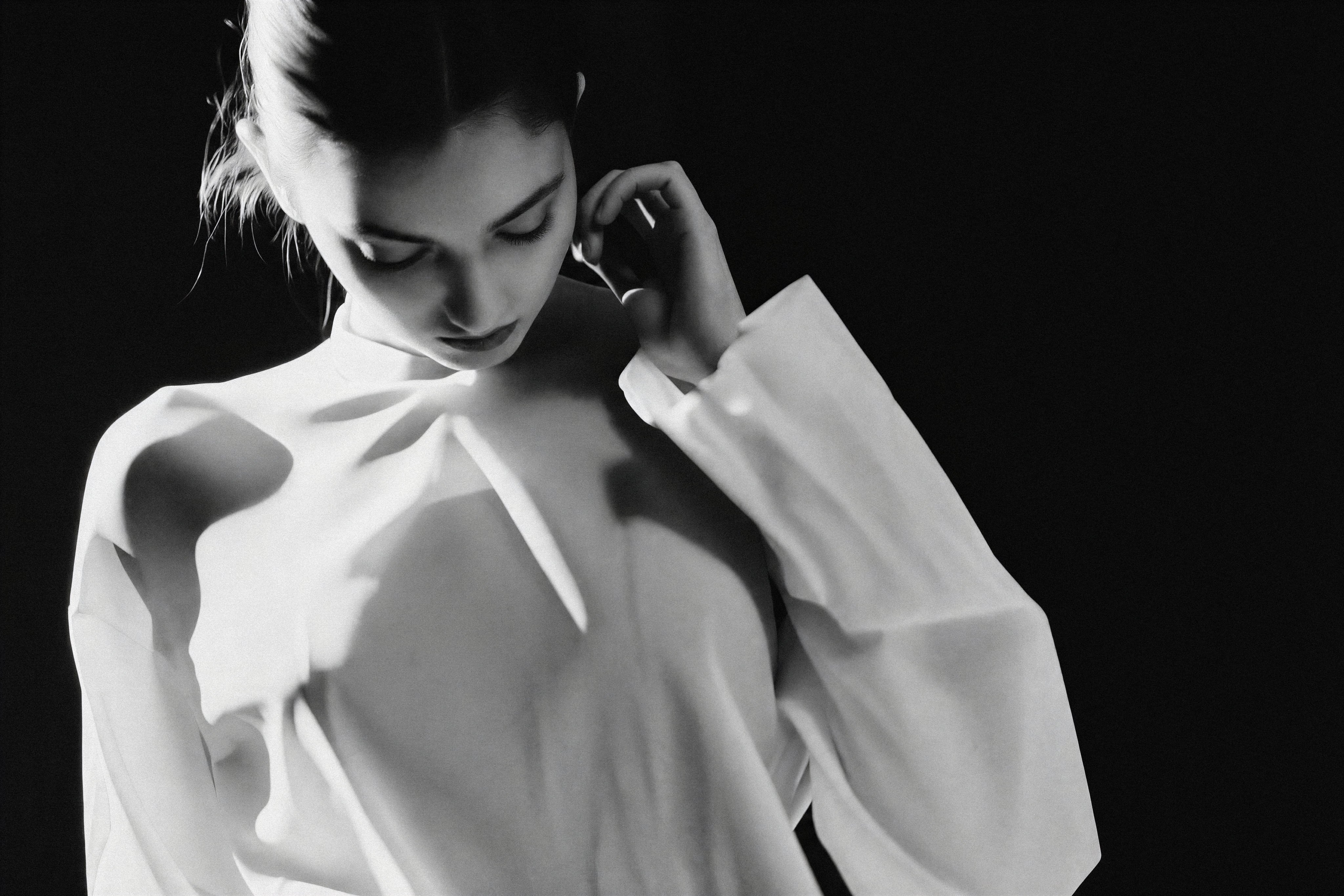 NOIR ELEGANCE, frame R13