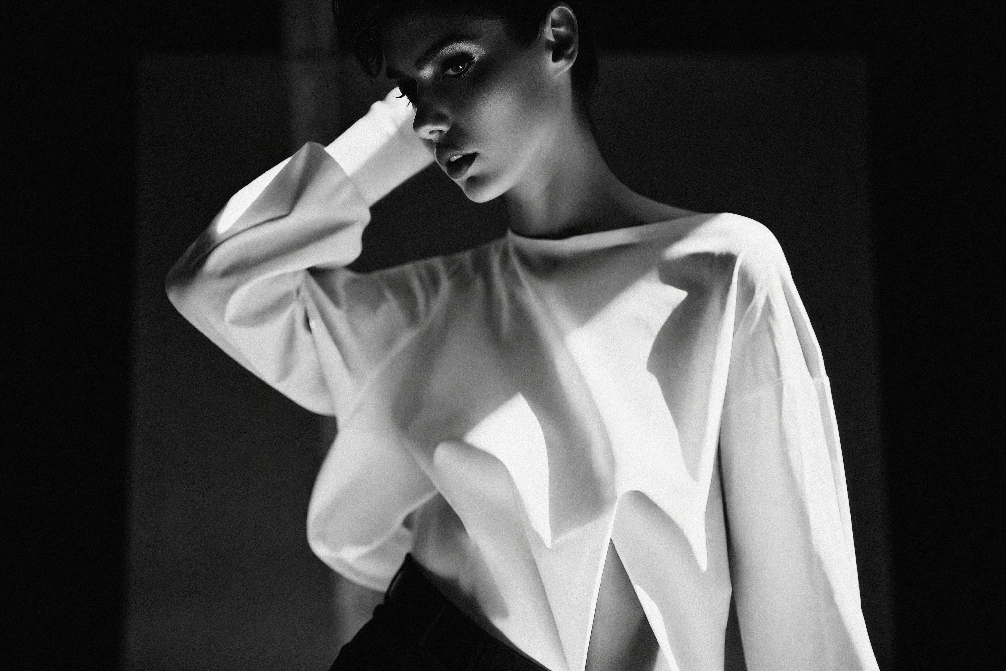 NOIR ELEGANCE, frame R14